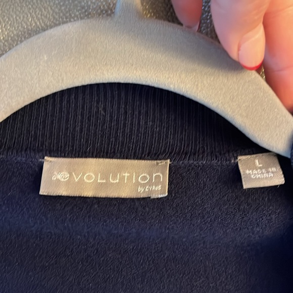 Navy Blue cardigan size large - Picture 4 of 4